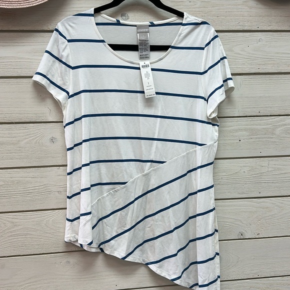Chico’s Soft Stretchy Blue White Striped asymmetrical shirt-Size 1 (M) NWT - Picture 1 of 4